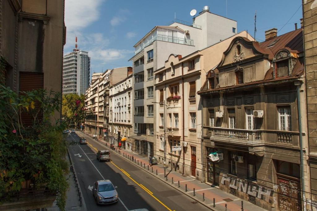 City Center Apartment With Balcony 贝尔格莱德 外观 照片