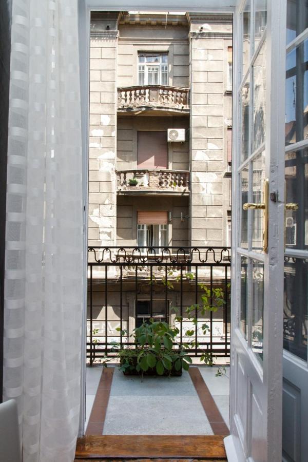 City Center Apartment With Balcony 贝尔格莱德 外观 照片